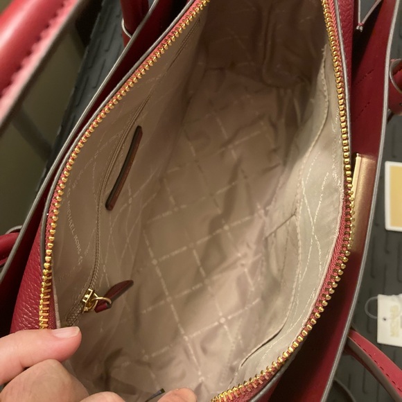 Michael Kors “Mercer” Medium Belted Satchel, Mulberry Color- Rare! - Picture 9 of 14